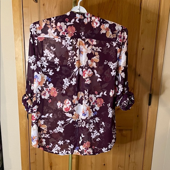 Kut from the Kloth Plum Floral Button-Down Blouse Size XL - Picture 6 of 6